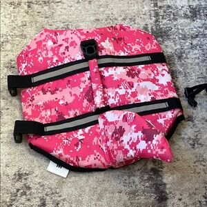 Pink Camouflage Life Vest